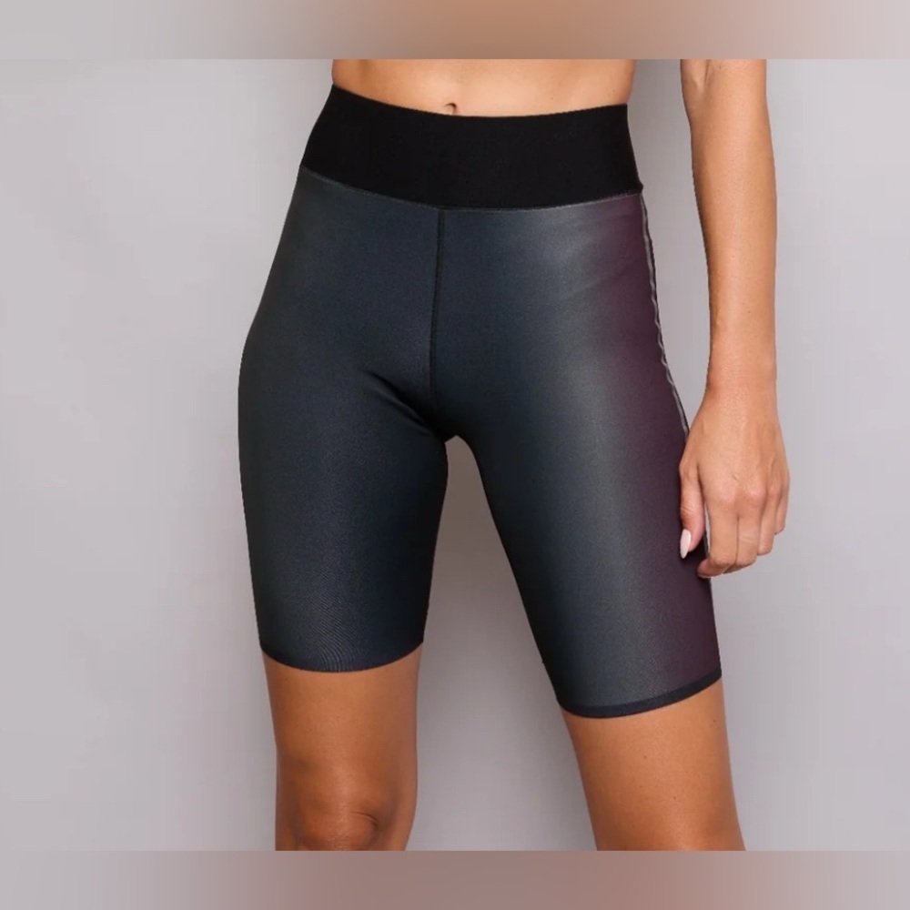 🆕Ultracor Lux Essential Women's Navy  High-Waisted Aero Shorts S🆕